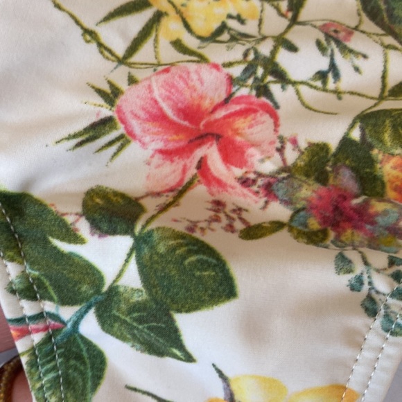 Jessica Simpson toddler 2 piece swimsuit - 24 months - Picture 5 of 8